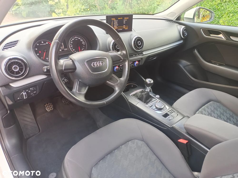 Audi A3 3-drzwiowe 1.4 TFSI Ambiente - 9