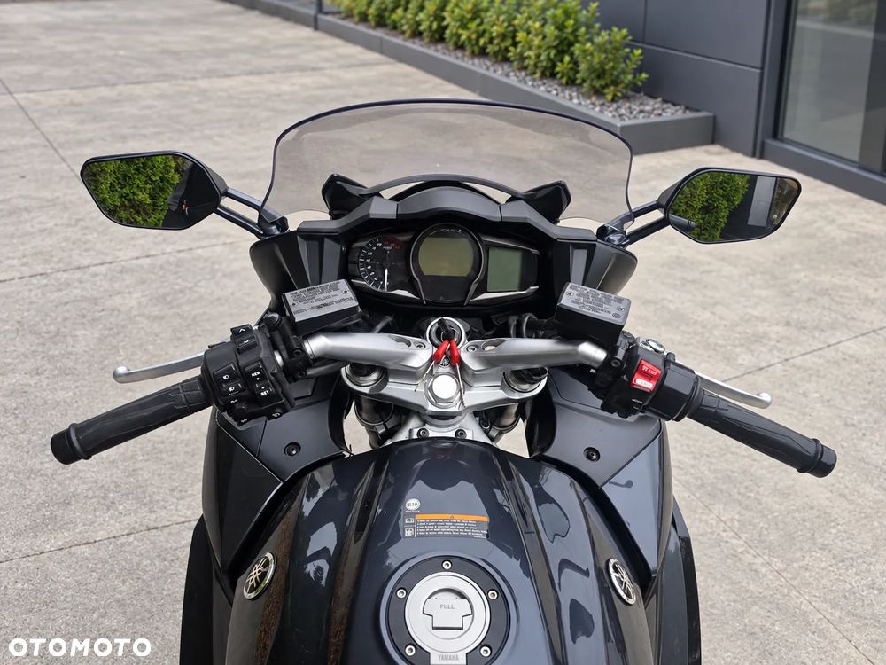 Yamaha FJR - 14