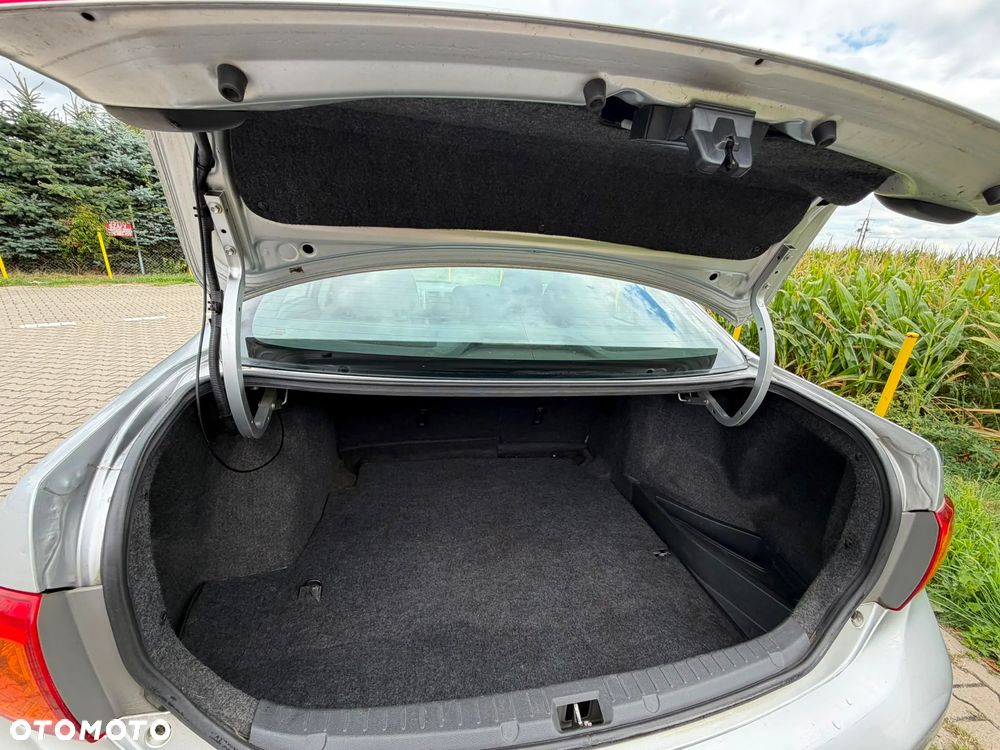 Toyota Corolla - 3