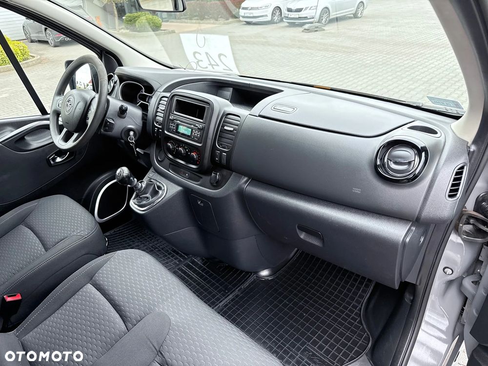 Opel Vivaro L2H1 2,9t Elegance - 12