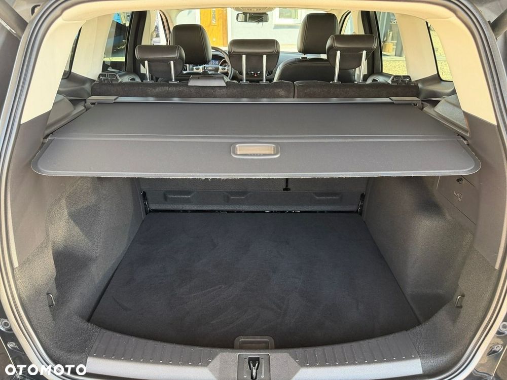 Ford Kuga - 12