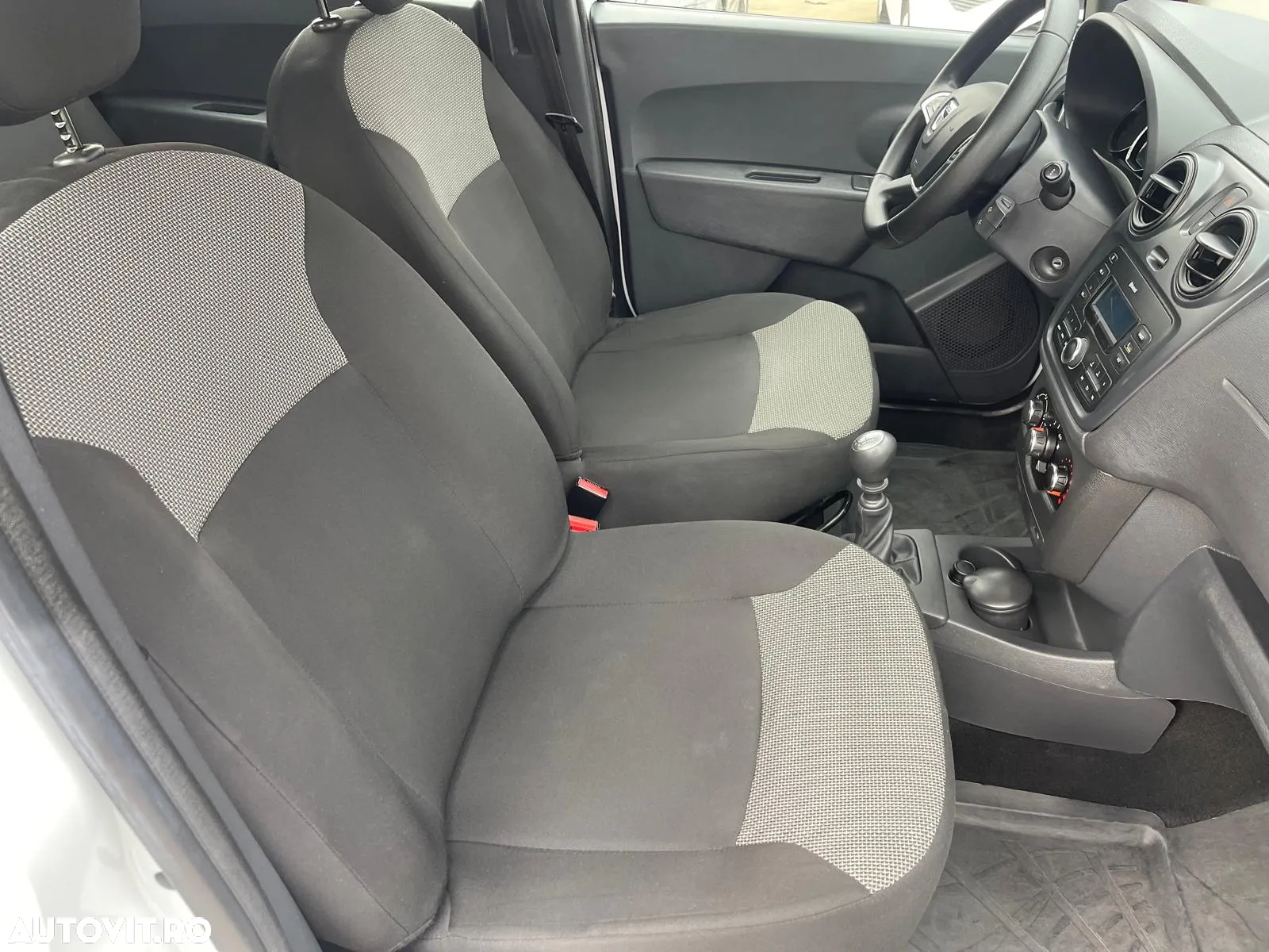 Dacia Lodgy 1.5 Blue dCi Ambiance - 11