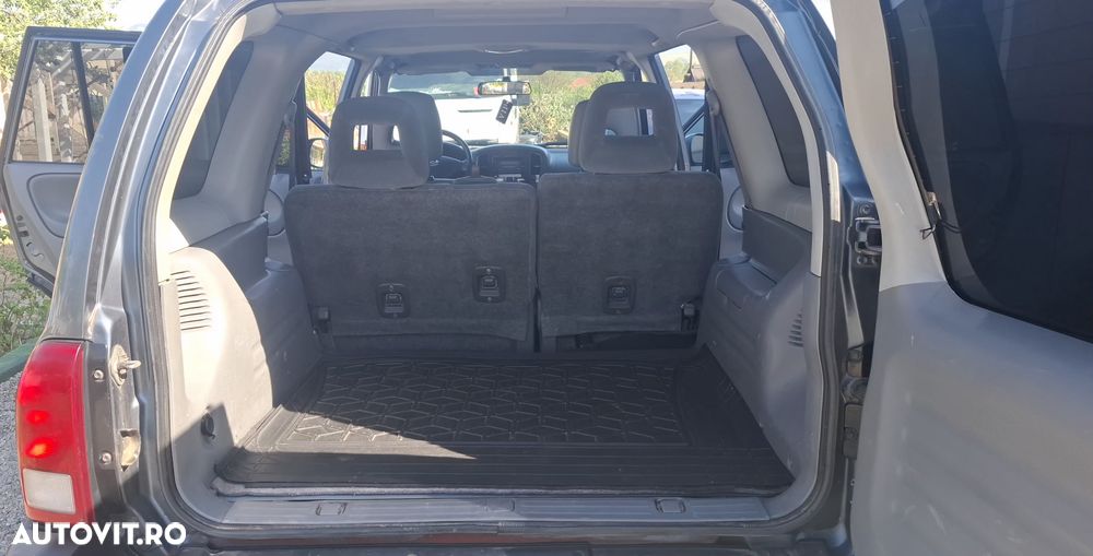 Suzuki Grand Vitara XL-7 2.0 TD - 10