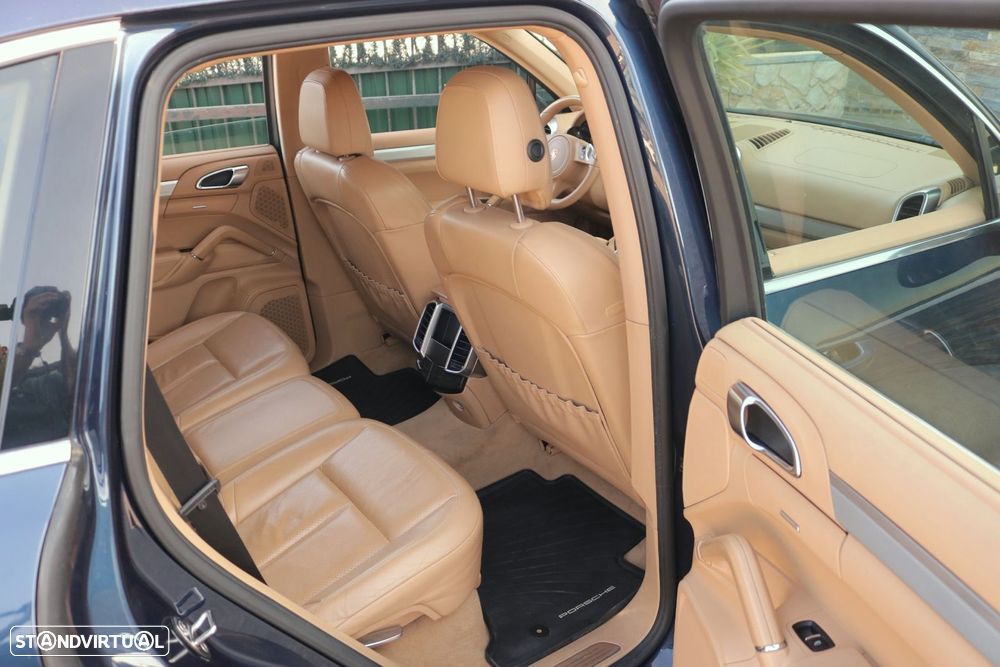Porsche Cayenne S - 19