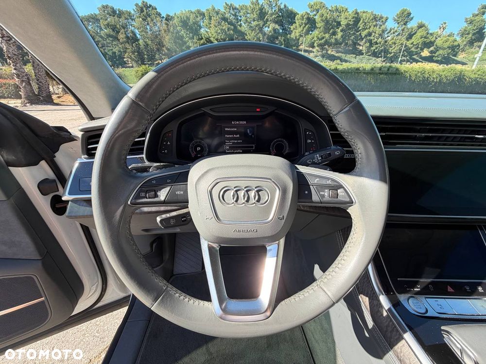 Audi Q8 55 TFSI mHEV Quattro Tiptronic - 9