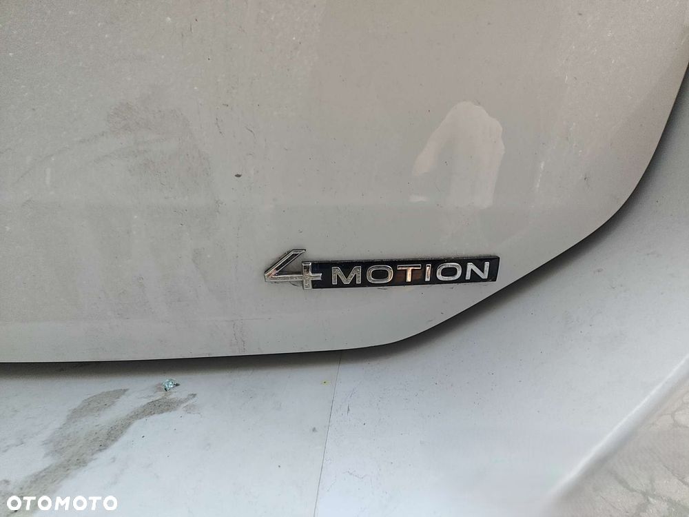 Volkswagen Passat 2.0 TDI SCR DSG 4Motion Elegance - 9