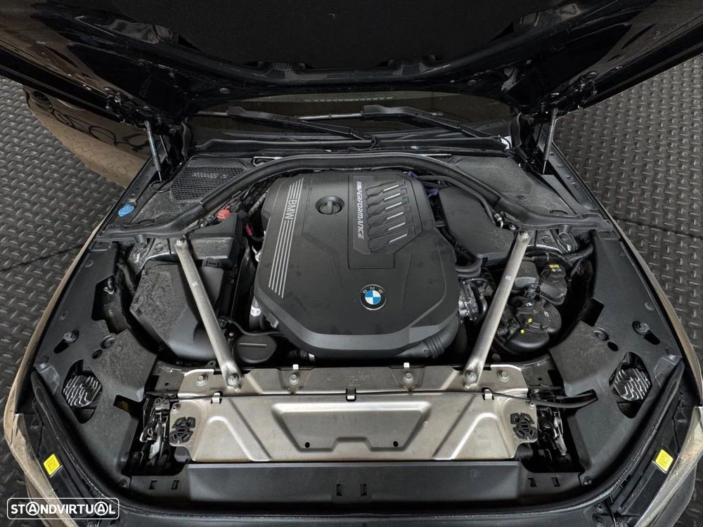 BMW M440 i xDrive Pack 50 anos M - 21