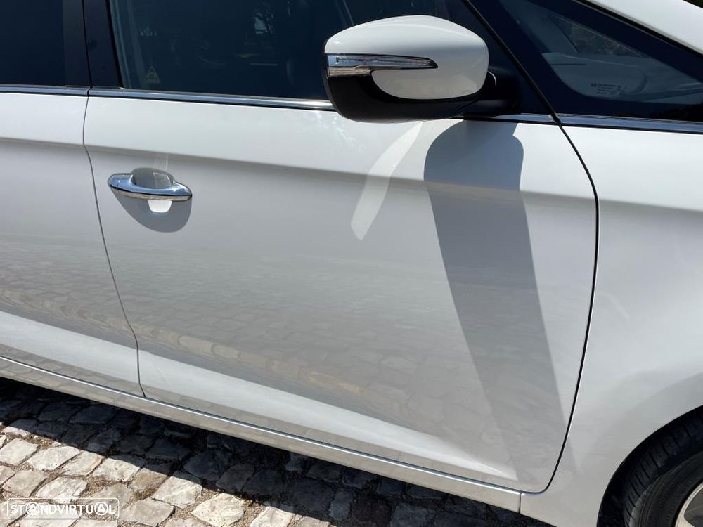 Kia Carens 1.7 CRDi ISG TX - 18