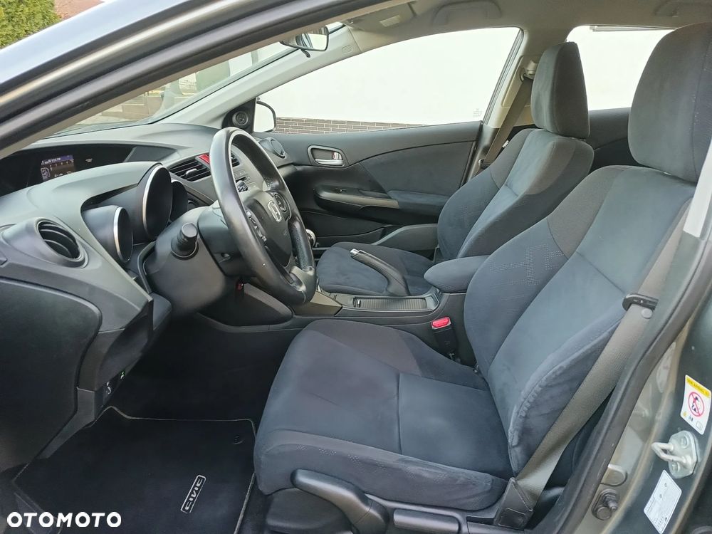 Honda Civic 1.8 i-VTEC Lifestyle - 10