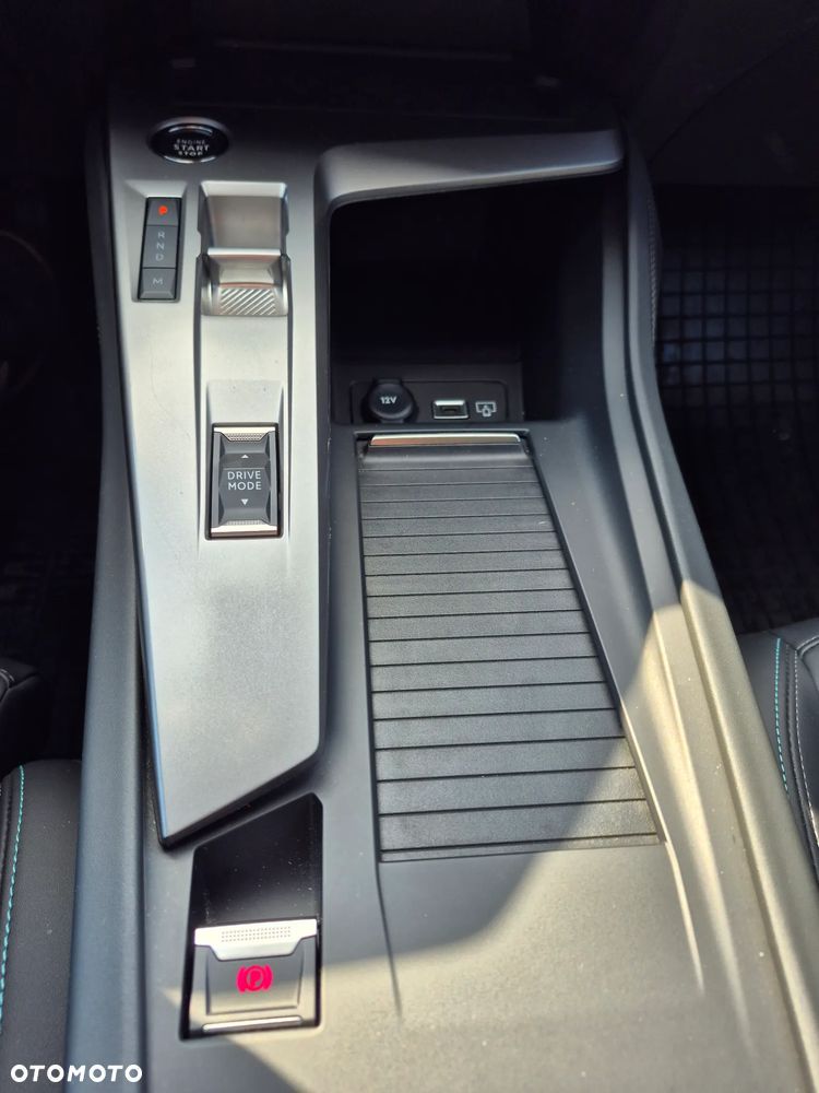 Peugeot 408 1.2 PureTech Allure S&S EAT8 - 23