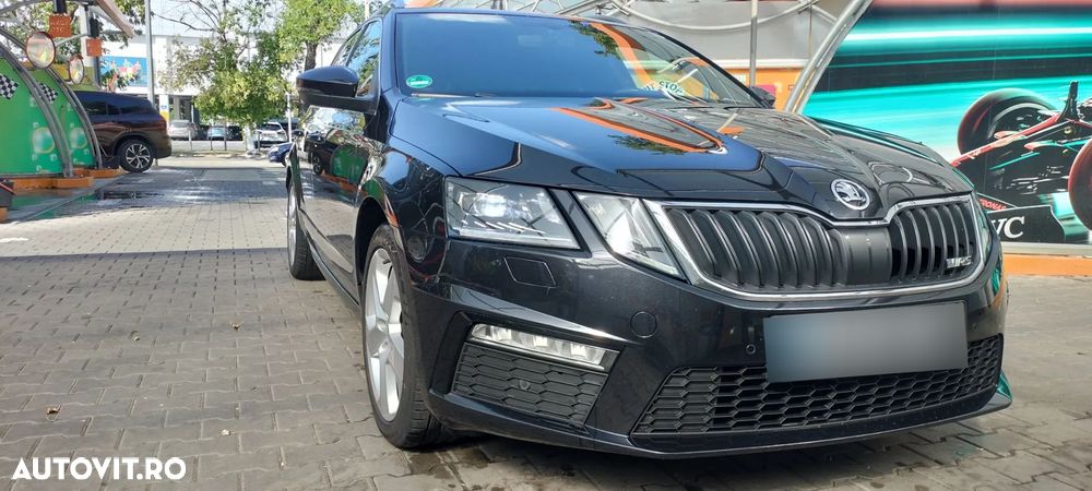 Skoda Octavia 2.0 TDI DSG RS - 8