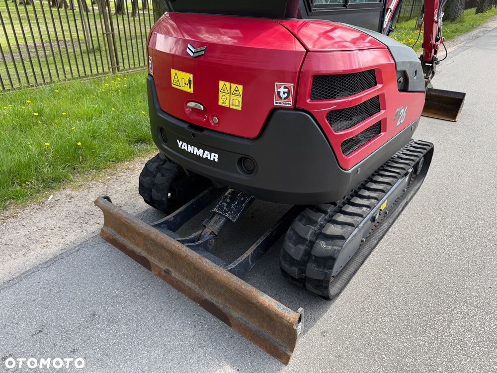 Yanmar Minikoparka SV26 - 25