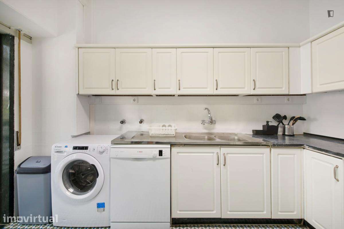 Quarto - localizado em Arroios Lisbon - Grande imagem: 2/34