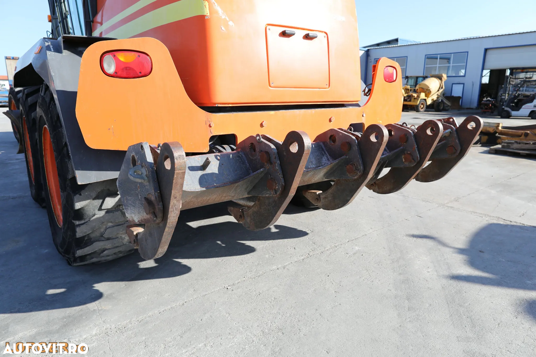 New Holland O&K F156.6 - 10