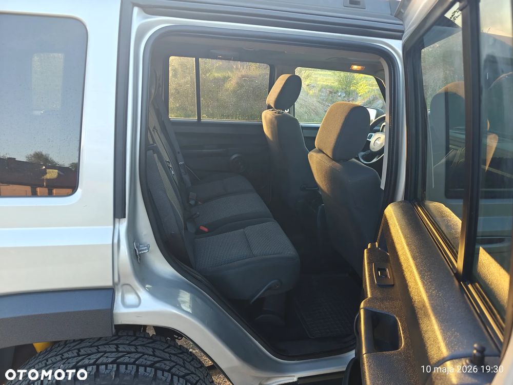 Jeep Commander - 14