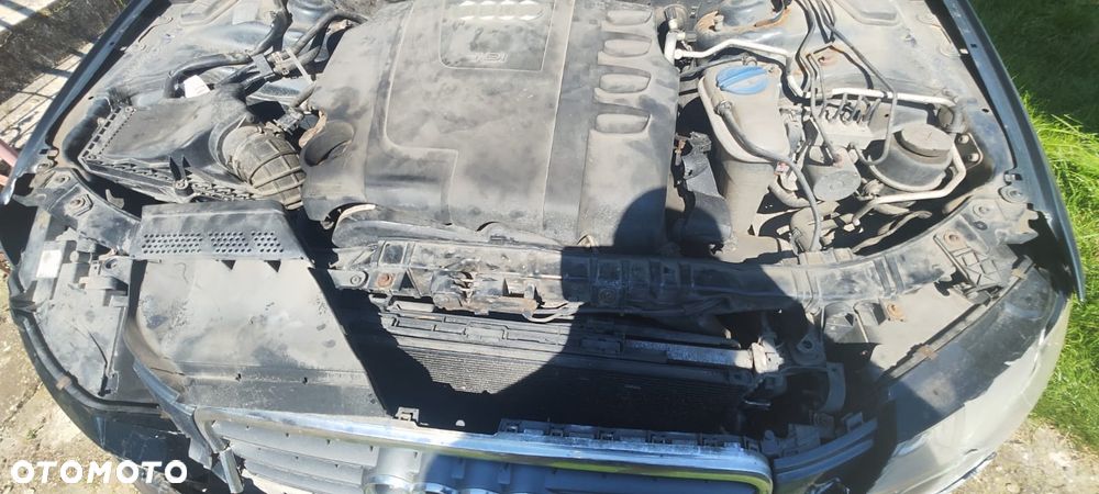 Audi A4 Avant 2.0 TDI DPF Ambiente - 4