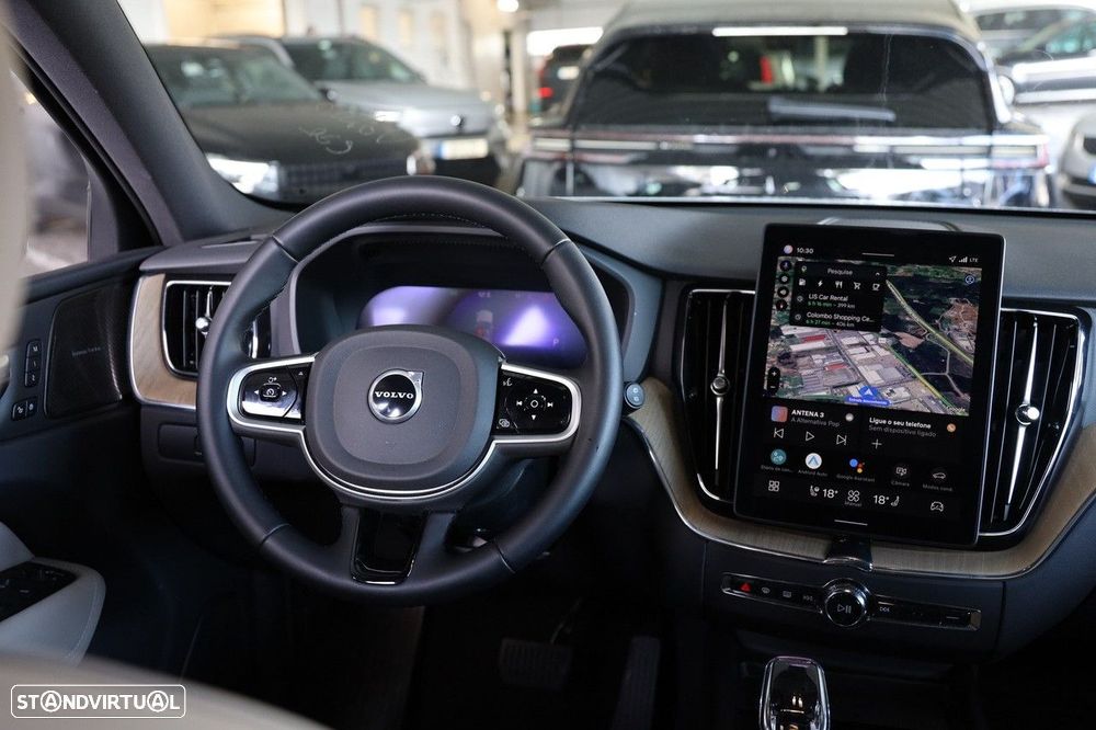 Volvo XC 60 2.0 T6 PHEV Plus Dark - 27