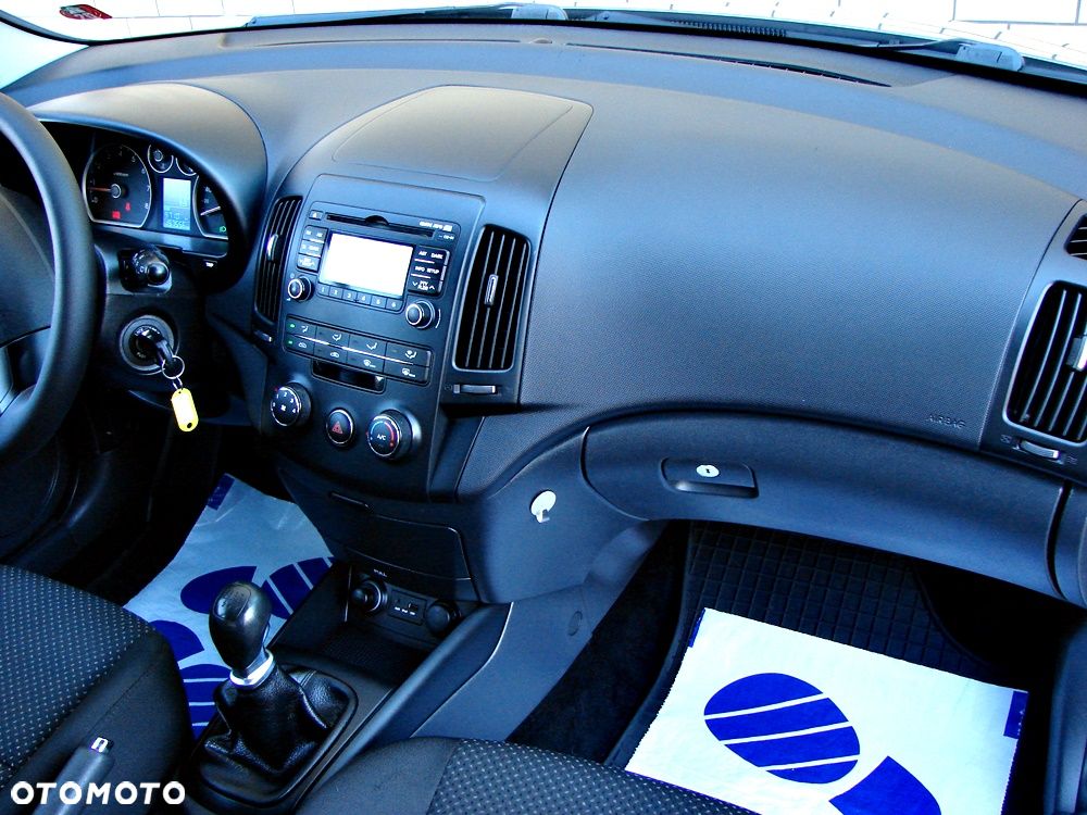 Hyundai i30 i30cw 1.4 blue Comfort - 21