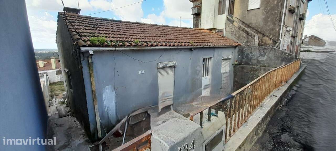 Moradia T3 p/ Reconstruir em Arrifana - Grande imagem: 2/19