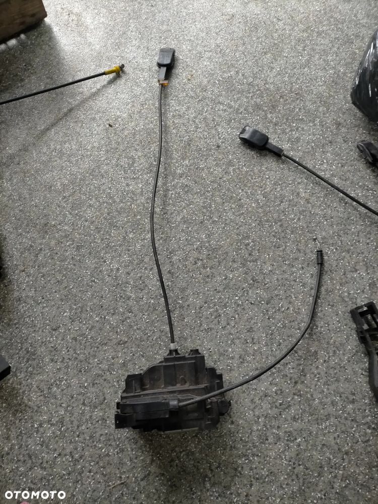 ZAMEK DRZWI LEWY TYŁ RENAULT CLIO III 4 PIN 300128E - 1