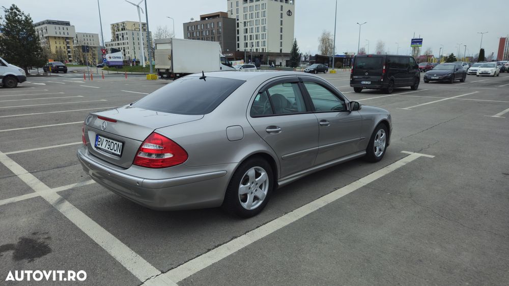 Mercedes-Benz E 200 KOMPRESSOR Automatik Elegance Sport Edition - 20