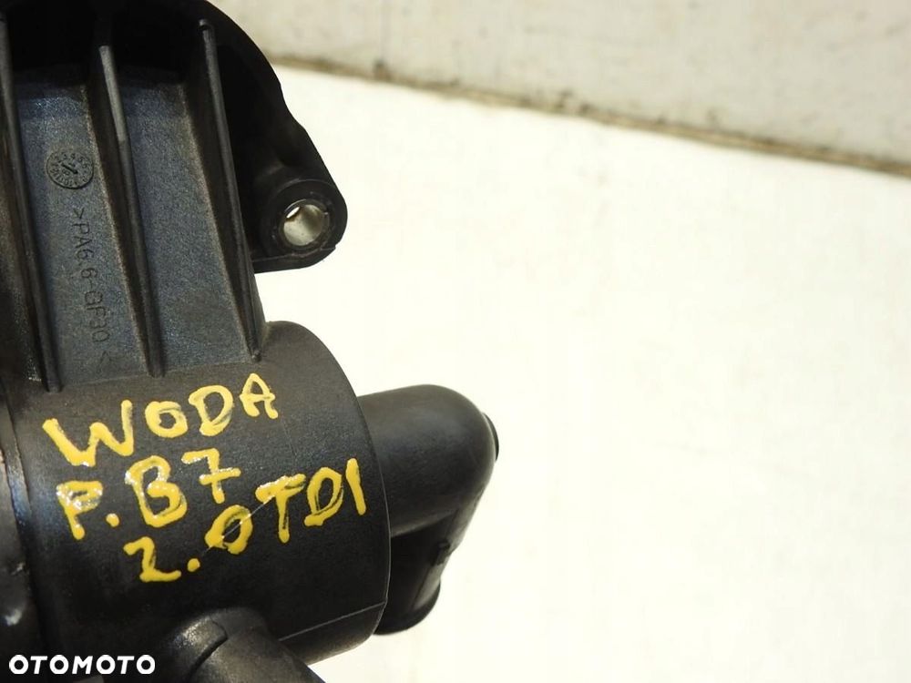 OBUDOWA TERMOSTATU VW PASSAT B7 2.0 TDI . - 2