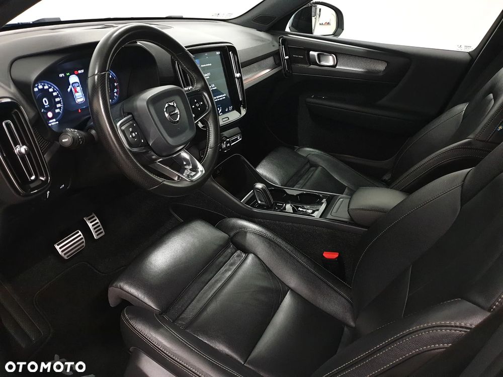 Volvo XC 40 D4 AWD R-Design - 39