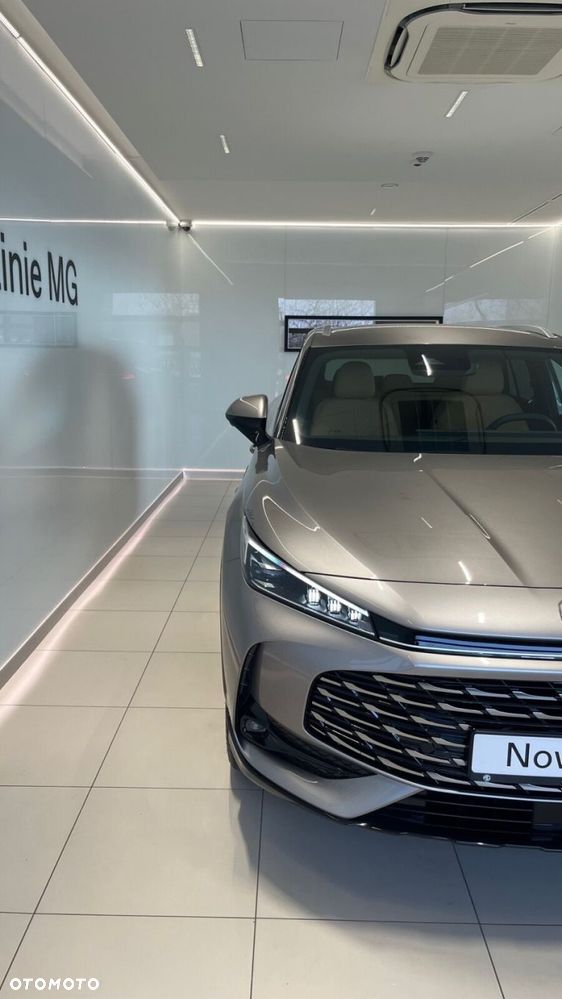 MG HS Hybrid+ - 9