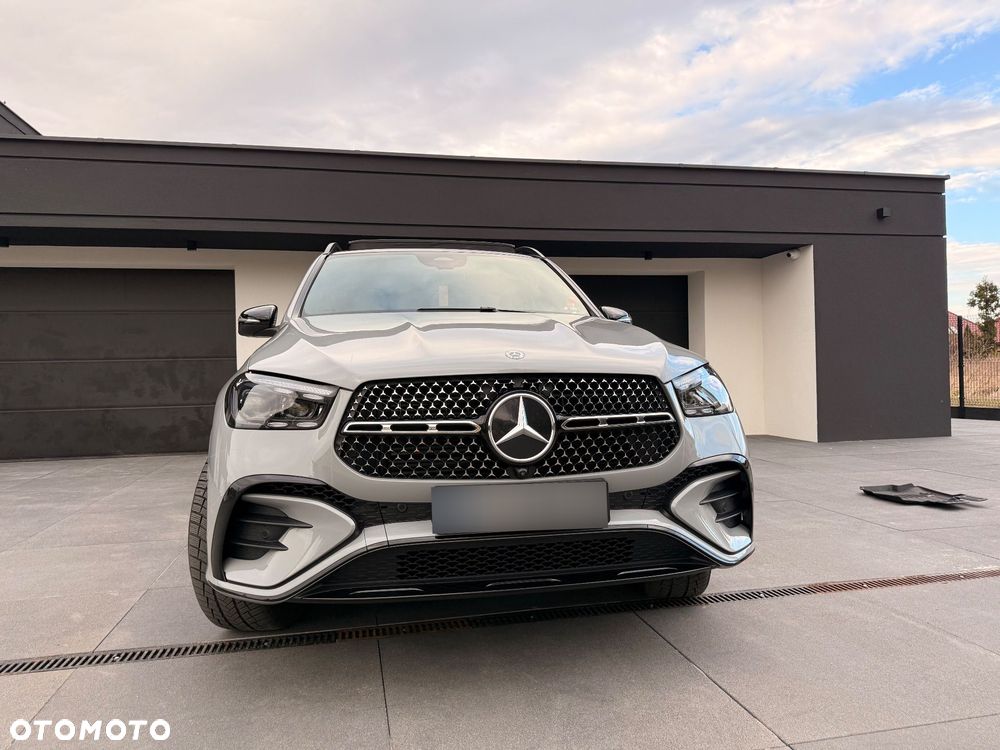Mercedes-Benz GLE - 1