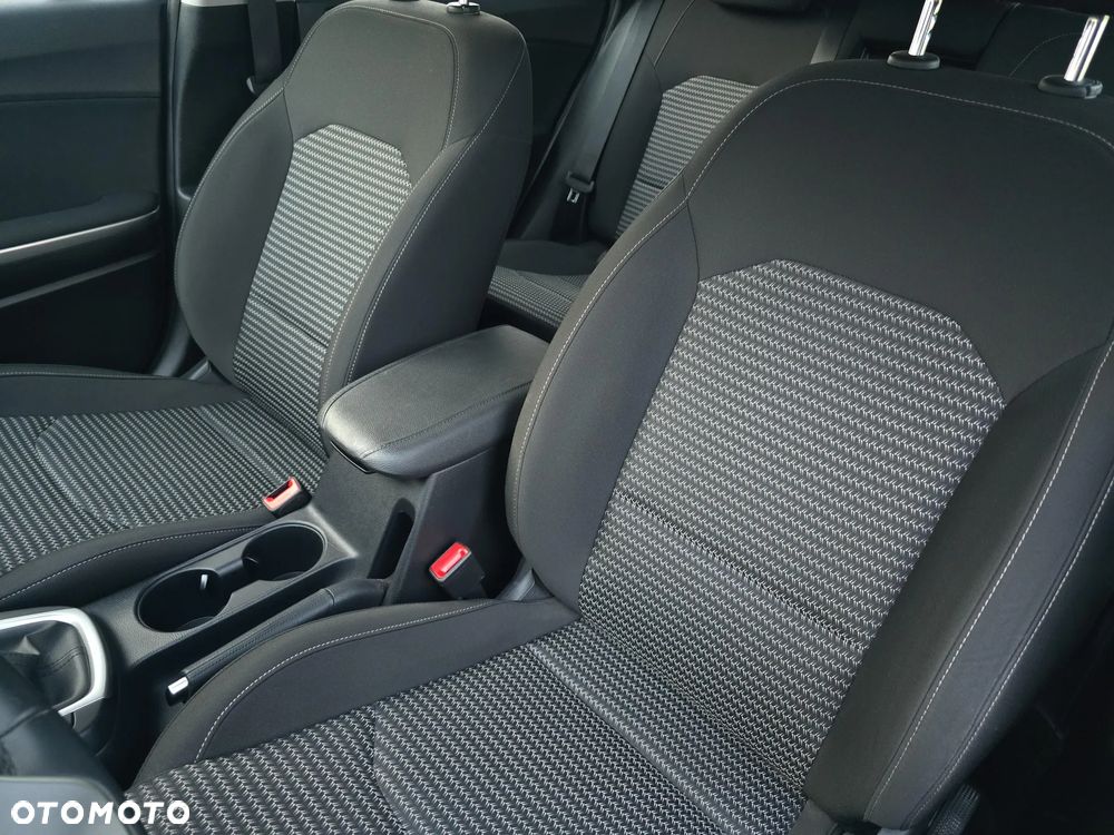 Kia Ceed 1.5 T-GDI M - 11