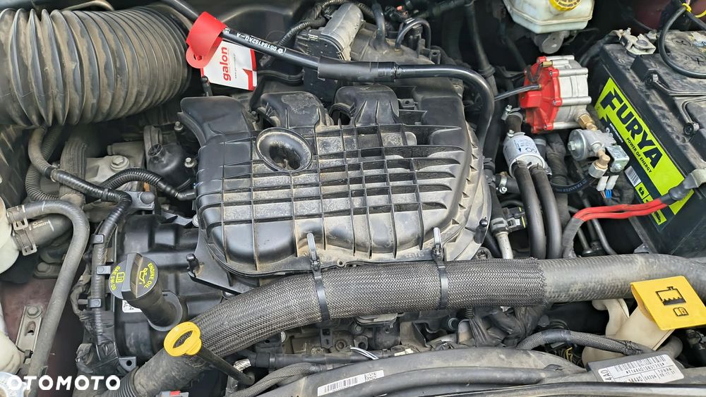 Dodge Grand Caravan 3.6 R/T - 18