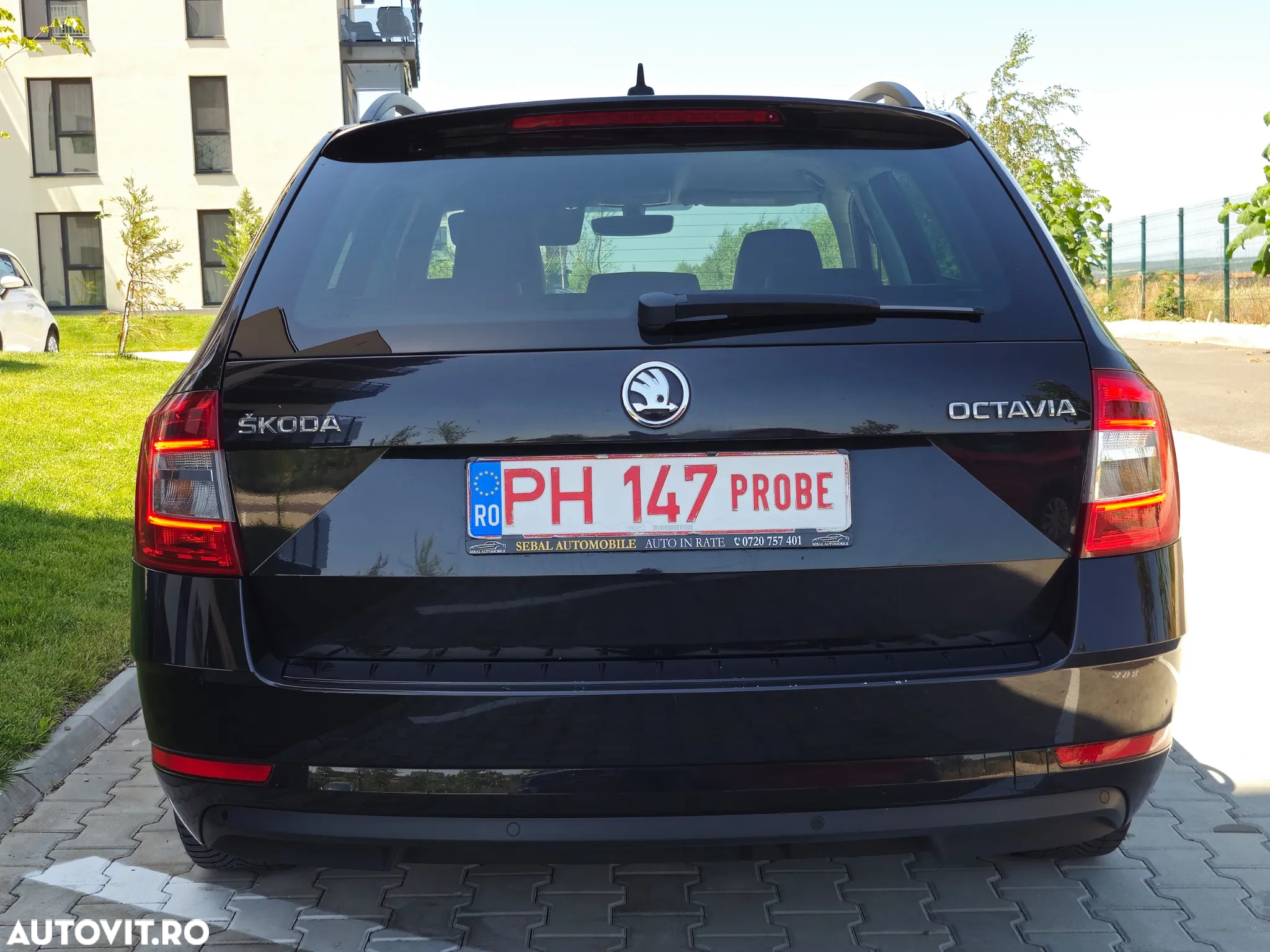 Skoda Octavia Combi Diesel 1.6 TDI DSG Ambition - 5