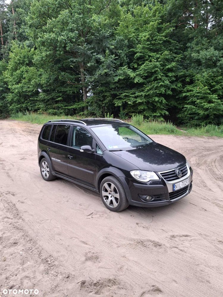 Volkswagen Touran - 5