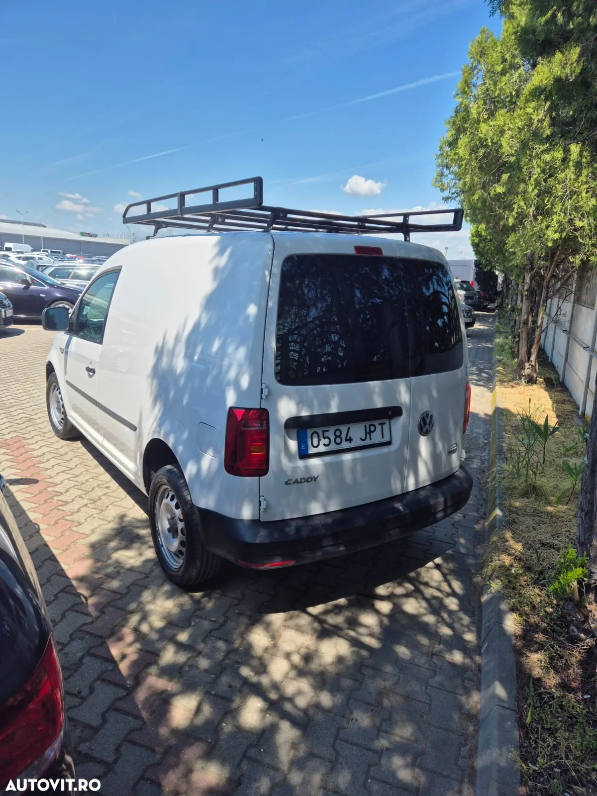 Volkswagen Caddy - 4