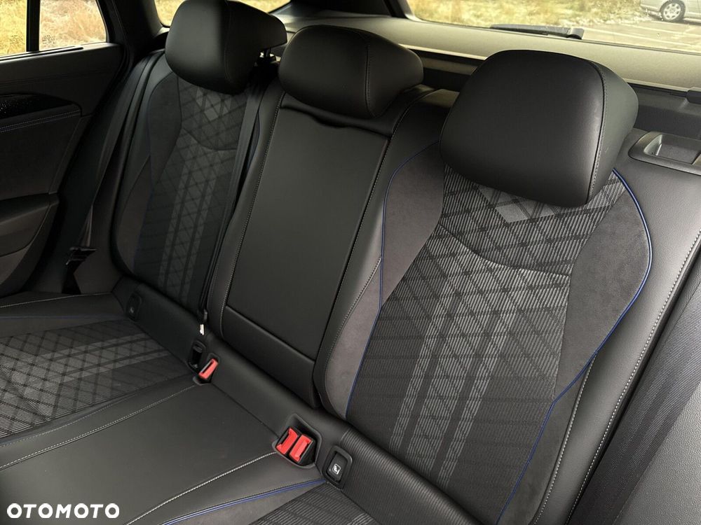 Volkswagen Passat Variant 2.0 TDI SCR 4Mot R-Line DSG - 30