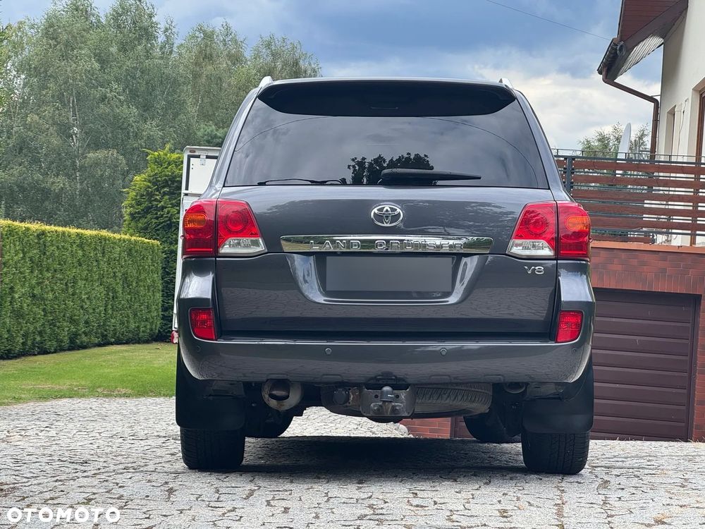 Toyota Land Cruiser - 3