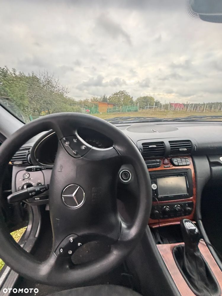 Mercedes-Benz Klasa C 200 T CDI Classic - 6