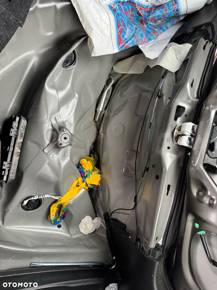 Suzuki Swift 1.2 Dualjet SHVS Premium CVT - 13