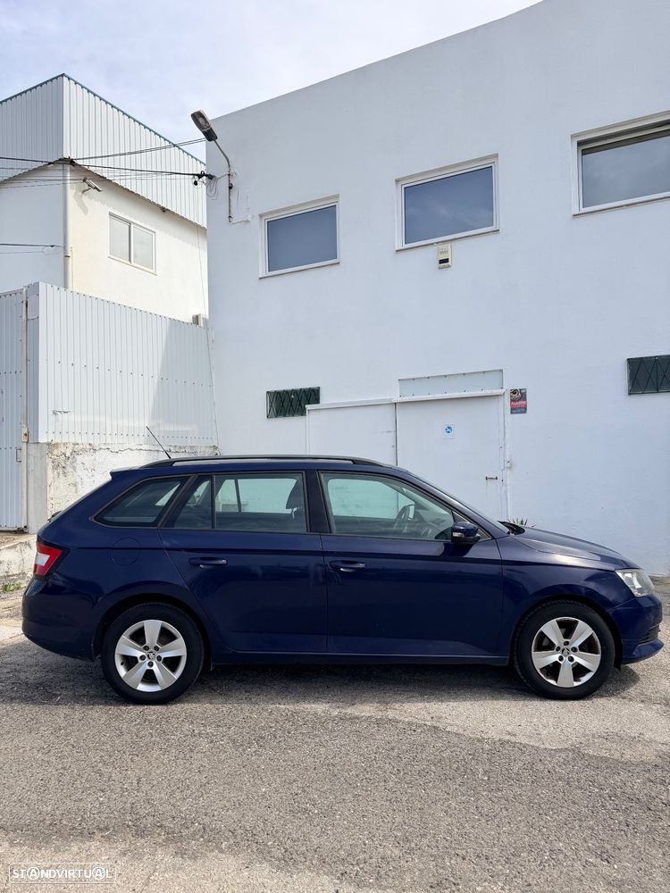 Skoda Fabia Break 1.0 Active - 3