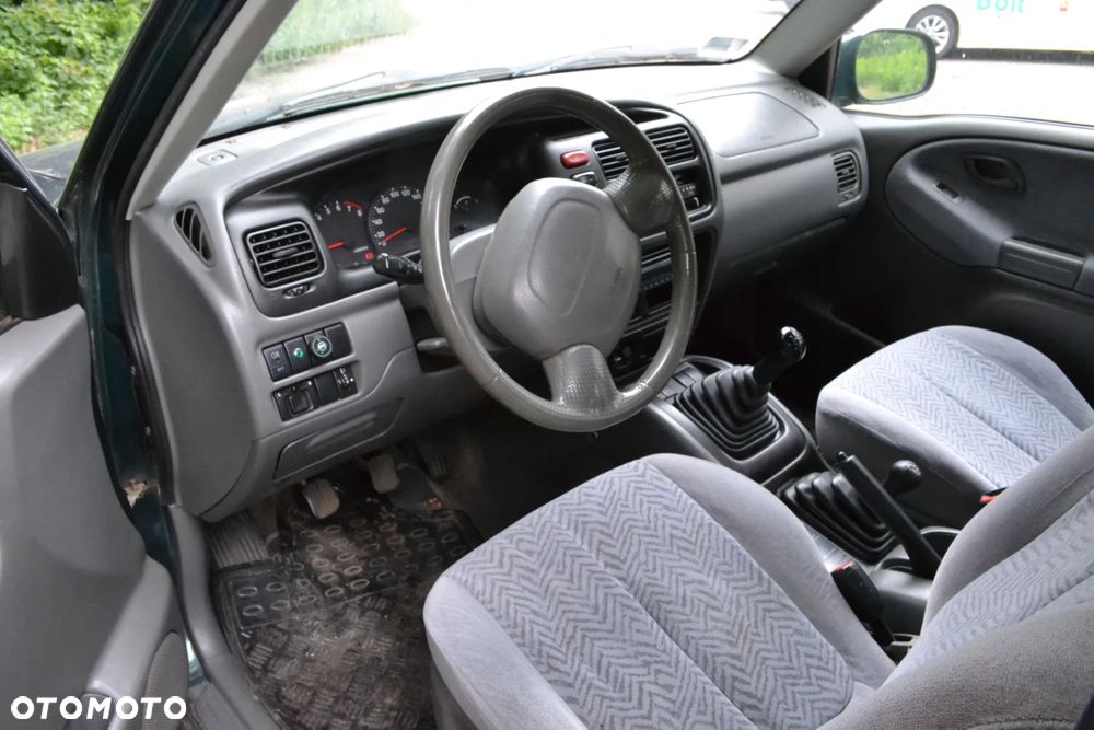 Suzuki Grand Vitara 1.6 - 6