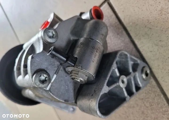 Pompa wspomagania BMW X5 E70 X6 E71 3,0 4,0 D 2012r 6796464 679646403 - 4