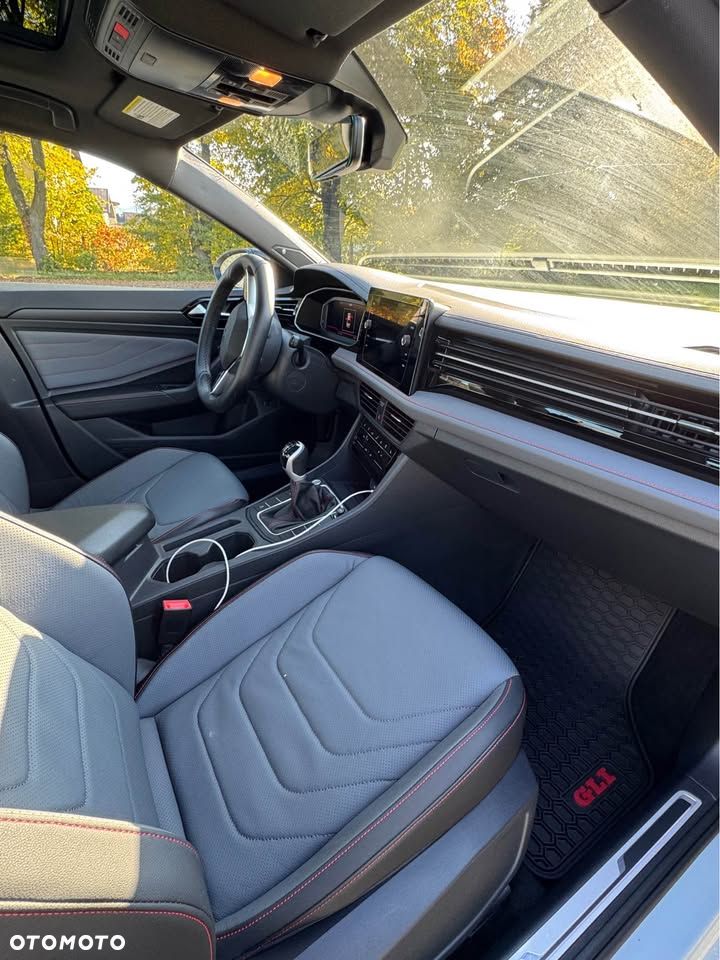 Volkswagen Jetta - 10
