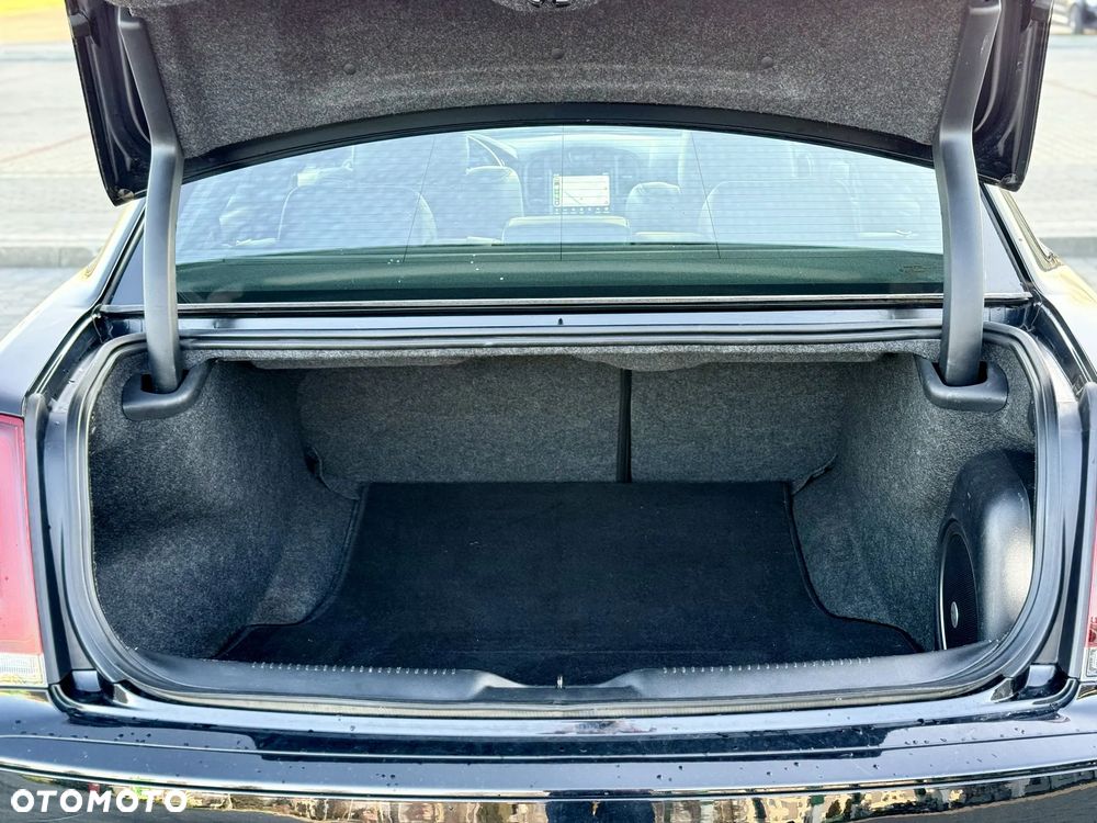 Chrysler 300s - 13
