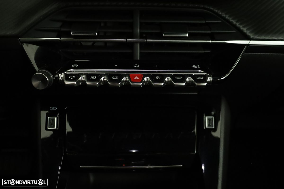 Peugeot 2008 1.2 PureTech Allure EAT8 - 13