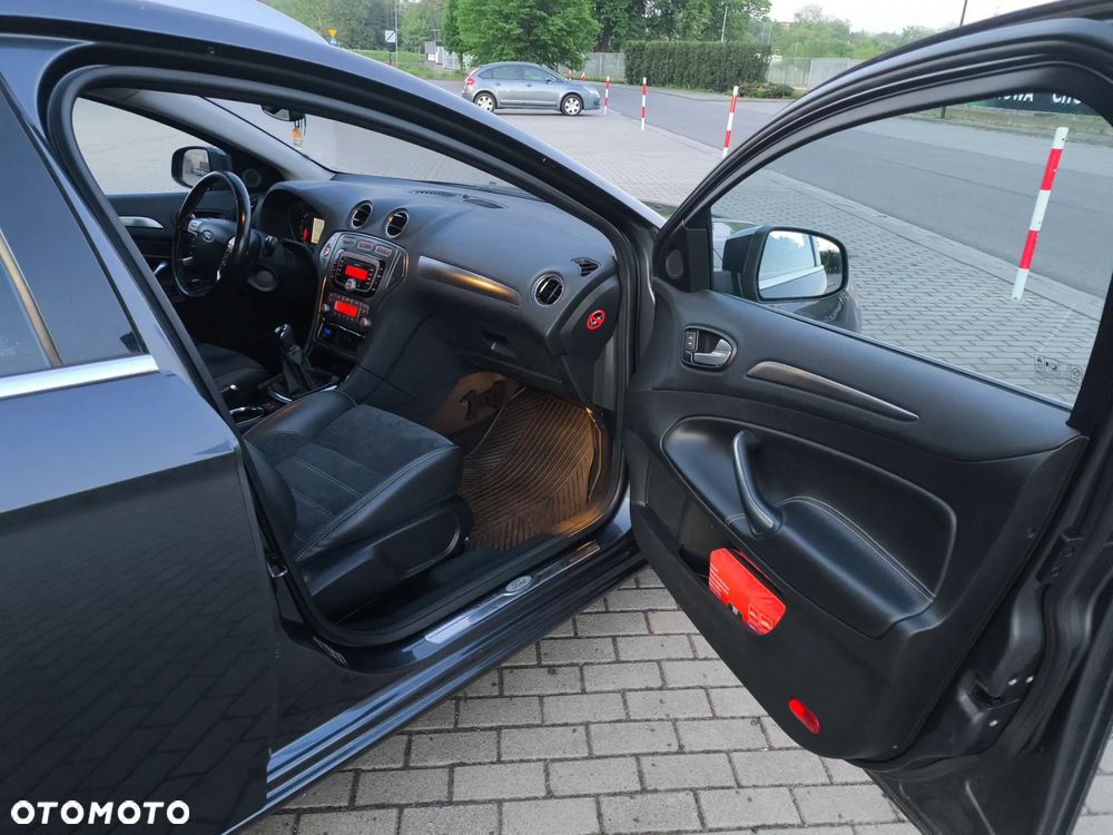 Ford Mondeo 2.0 Ghia Executive - 13