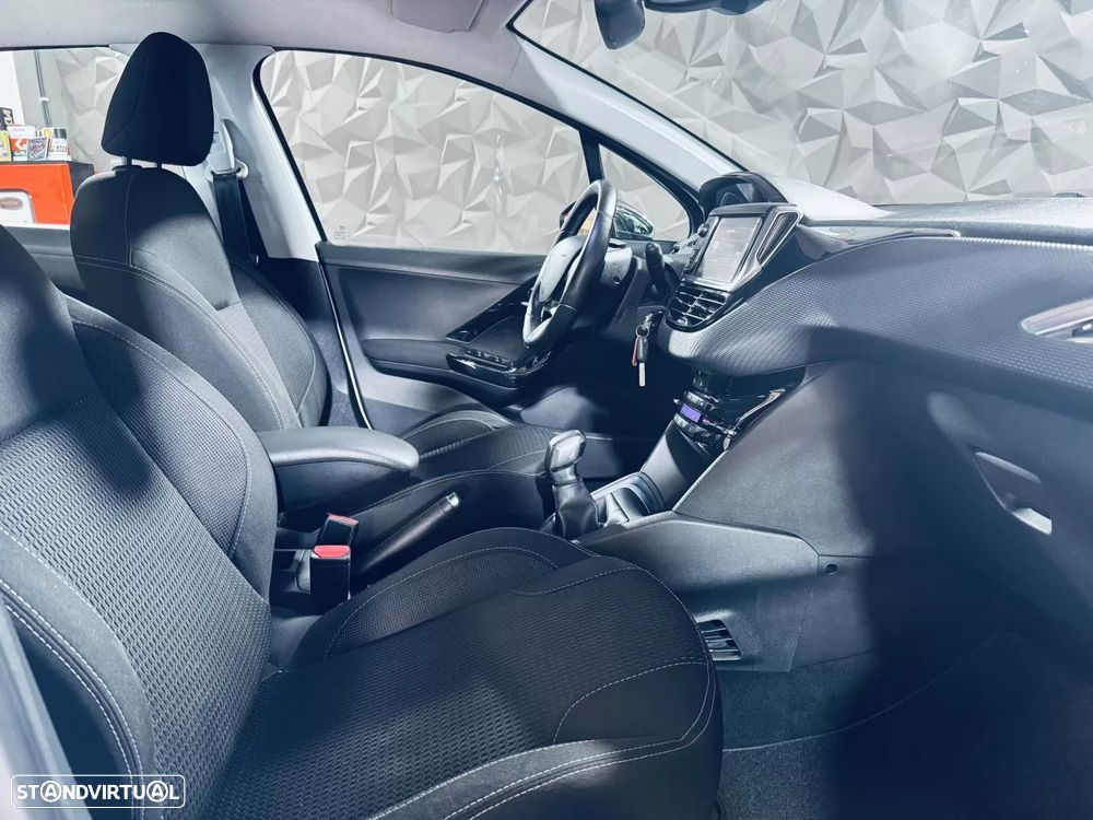 Peugeot 208 1.6 BlueHDi Allure - 19