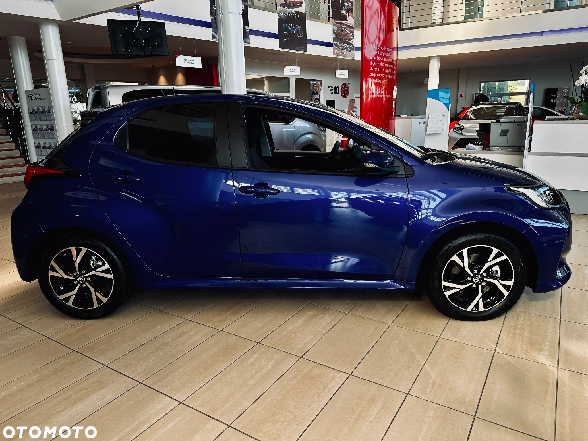Toyota Yaris Hybrid 1.5 Style - 4