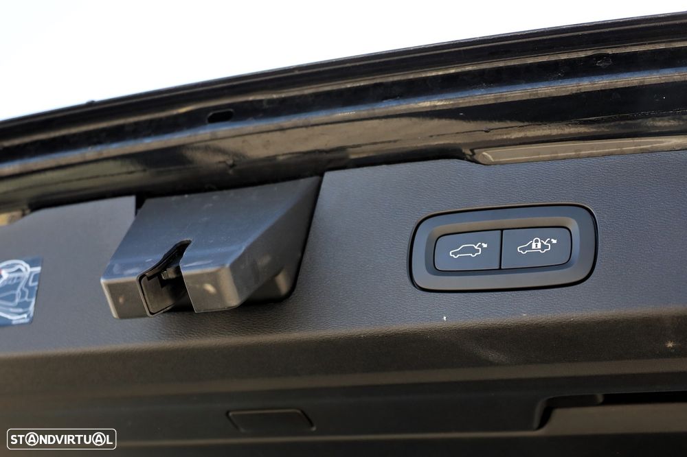 Volvo V60 2.0 B4 Momentum Plus Geartronic - 5