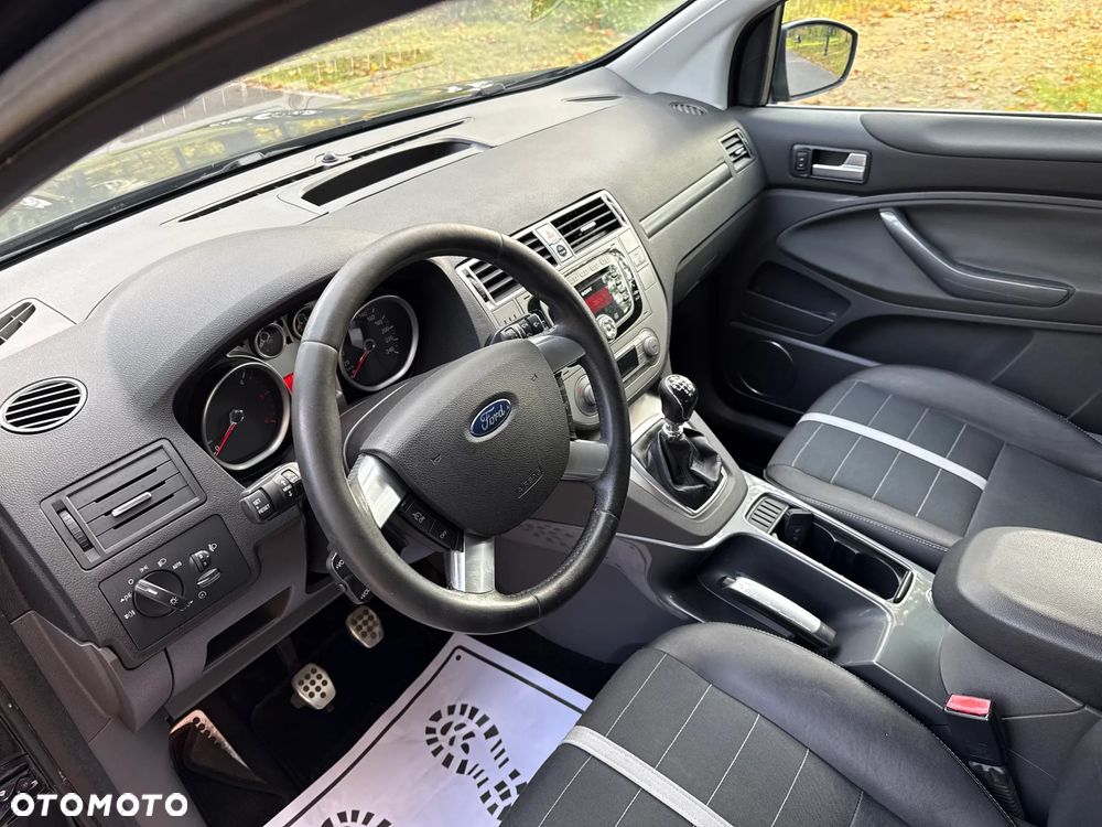 Ford Kuga 2.0 TDCi Titanium - 30
