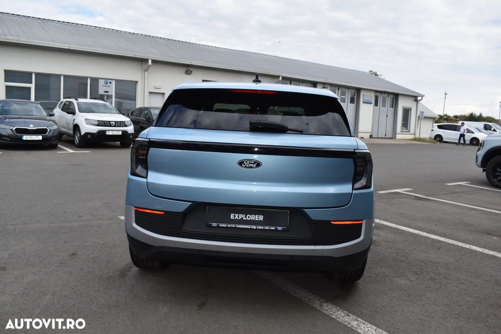 Ford Explorer AWD 79 kWh Extended Range Premium - 13
